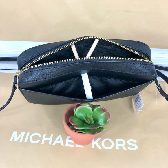 Michael Kors Crossbody Bag - Picture 4 of 7